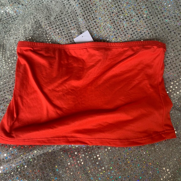 LOT OF 2 Red tube top bundle ( one pattern, one solid) - Picture 2 of 3